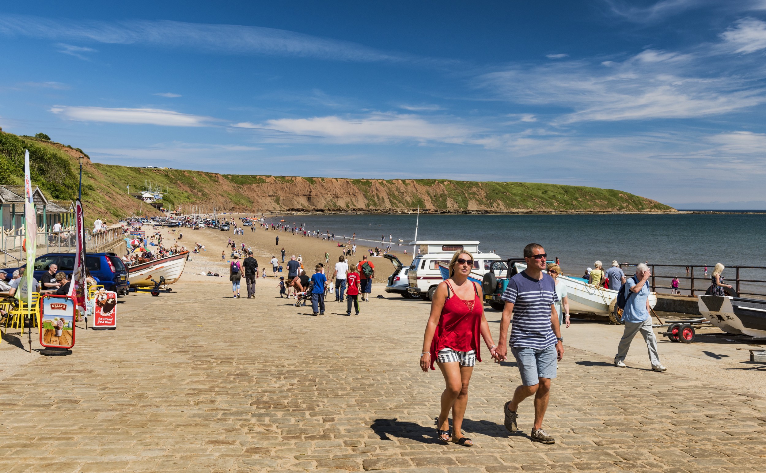 does filey beach allow dogs